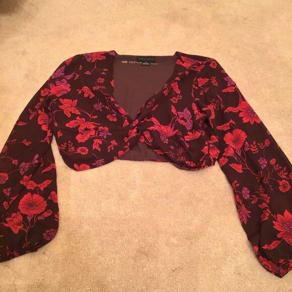 Sanctuary Floral Twist Front Crop Top - Picture 4 of 7